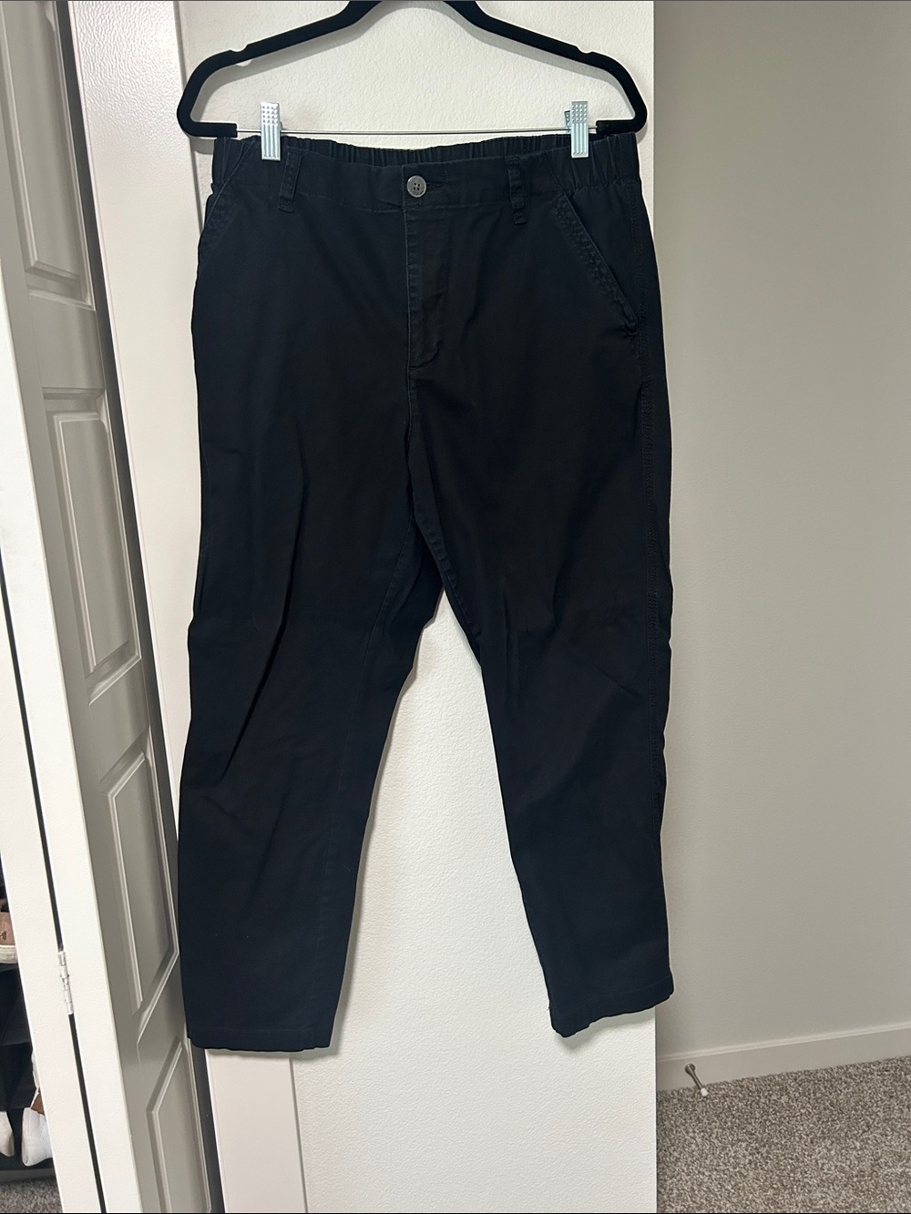 Old Navy Black Cropped Chino Pants